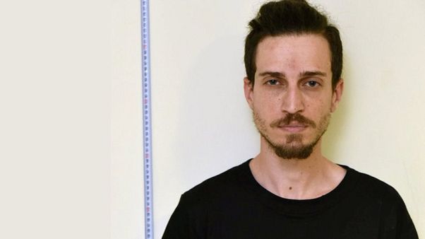 Τα «χίλια πρόσωπα» του 29χρονου που συνελήφθη για τη βόμβα στον Παπαδήμο Τα «χίλια πρόσωπα» του 29χρονου που συνελήφθη για τη βόμβα στον Παπαδήμο