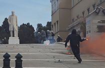 Protesto estudantil em Atenas acaba em confrontos