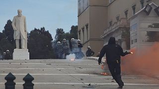 Görög diákok csaptak össze rendőrökkel Athénban