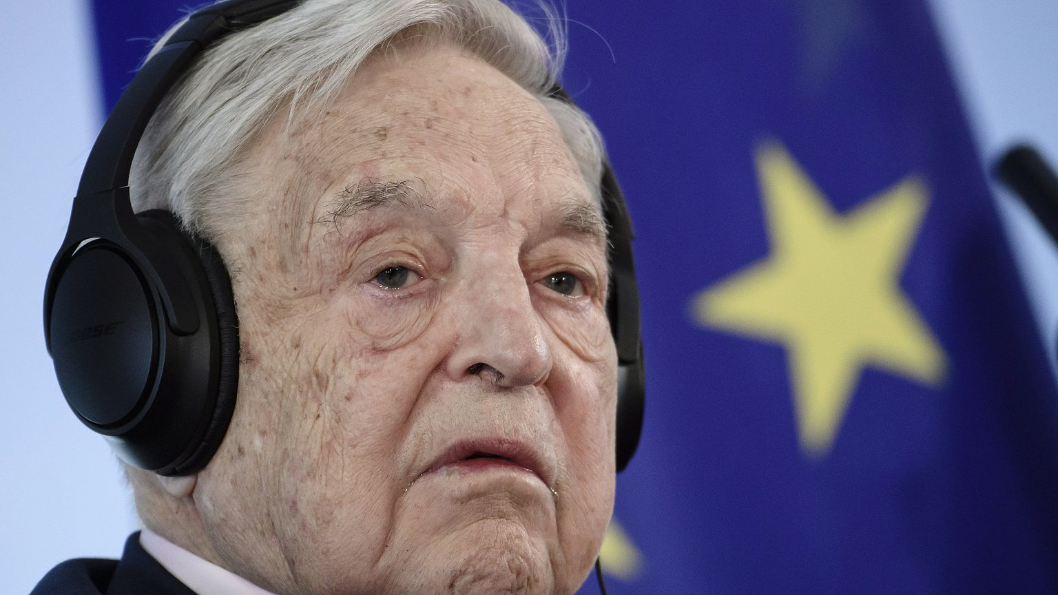 A Fidesz európai frakciótársai nem tudnak a Soros-tervről