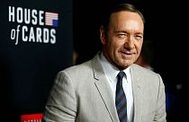 Kevin Spacey accusato di molestie sessuali, Netflix chiude la serie "House of cards"