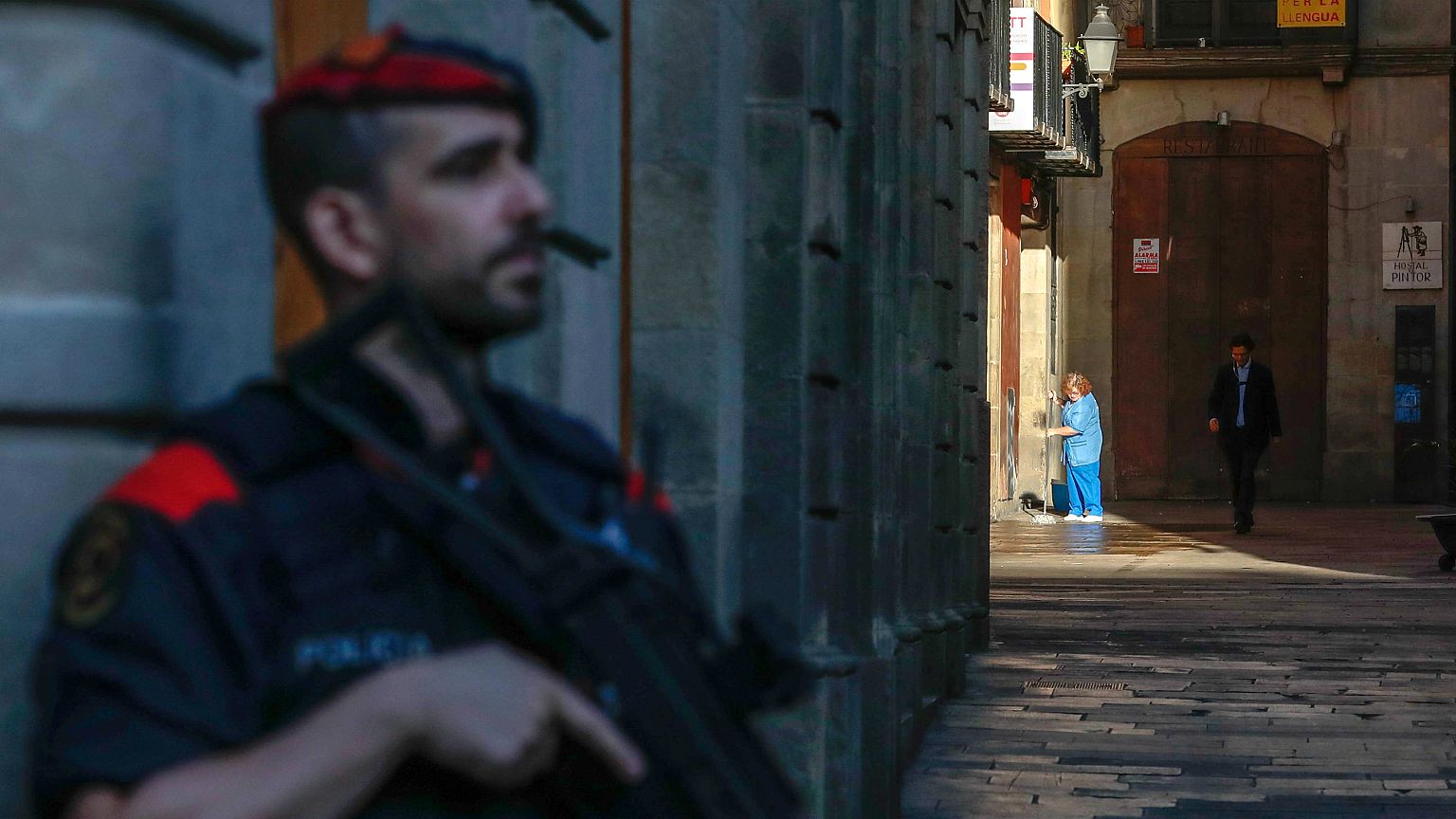 Varias comisarías de los Mossos registradas por la Guardia Civil