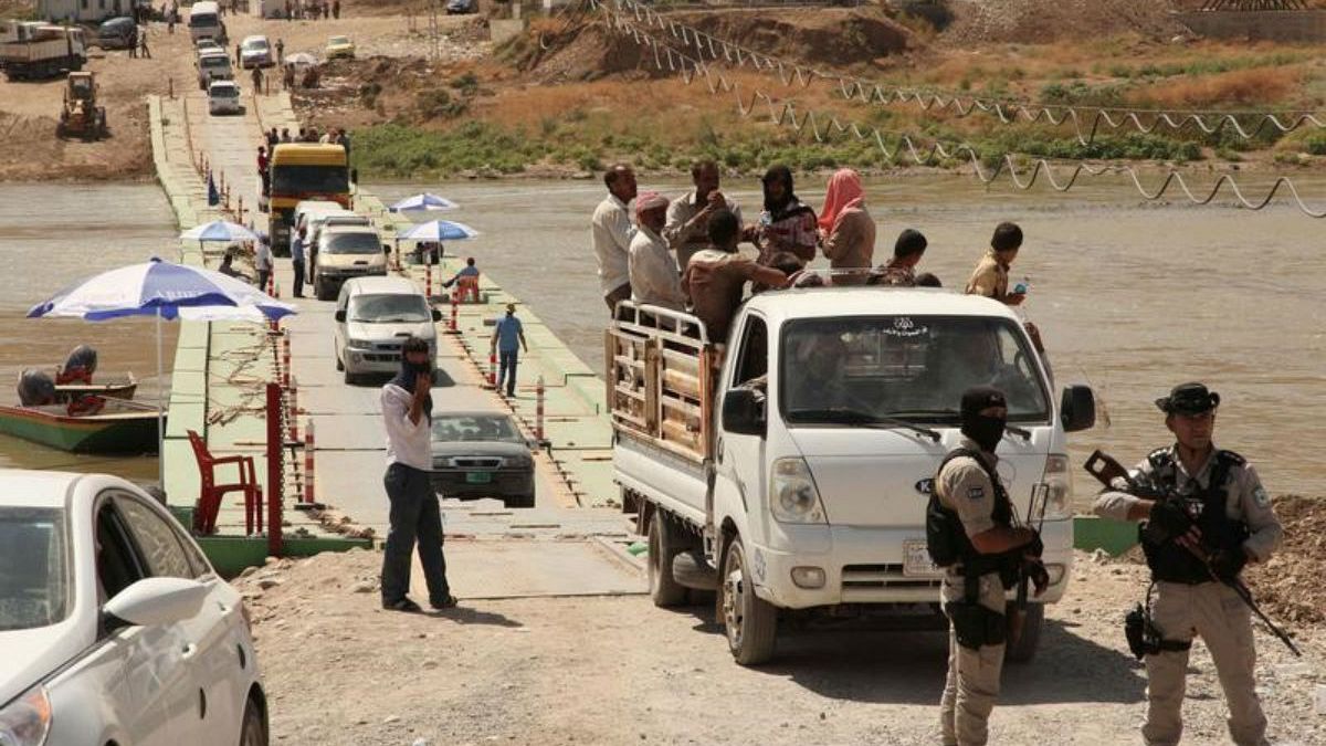 العراق يتسلم السيطرة على المعبر البري الرئيسي مع تركيا
