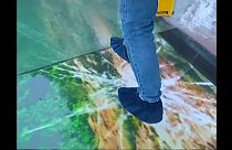 New glass skywalk opens in China