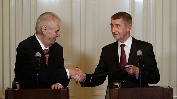 Megpróbálkoznak a kisebbségi kormánnyal a csehek Megpróbálkoznak a kisebbségi kormánnyal a csehek