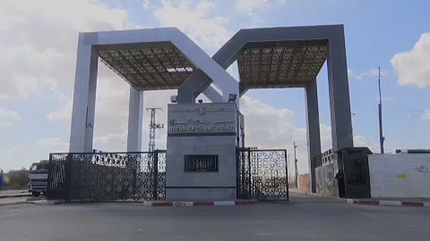 Filistin Uzlaşı Hükümeti Refah Sınır Kapısı'nın kontrolünü devraldı Filistin Uzlaşı Hükümeti Refah Sınır Kapısı'nın kontrolünü devraldı