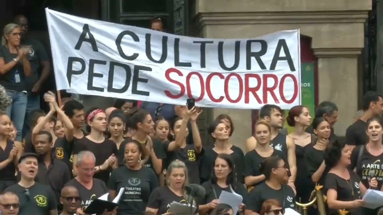 Cultura brasileira pede socorro
