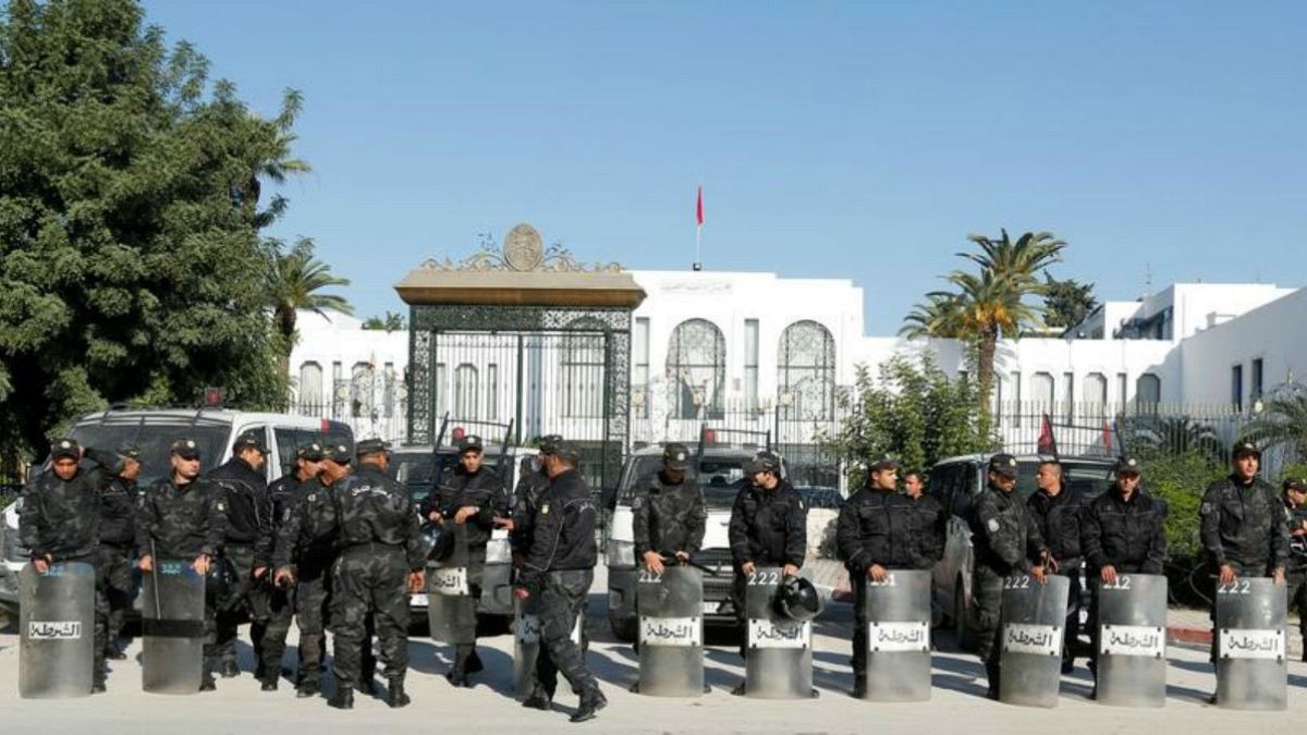هجوم بسكين قرب البرلمان التونسي