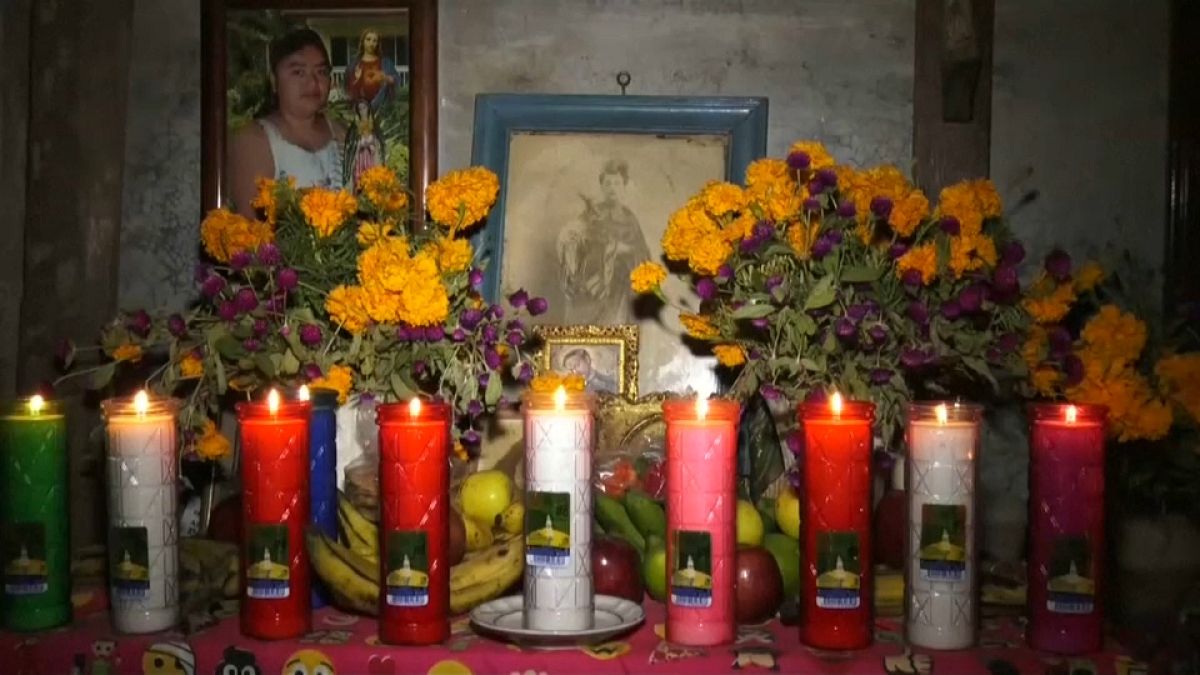 A mexikói földrengés áldozataira is emlékeztek halottak napján