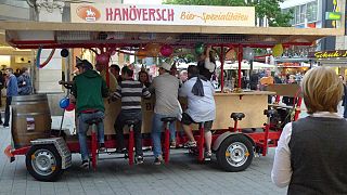 آمستردام؛ ممنوعیت تردد دوچرخه هایی که آبجو سرو می کردند