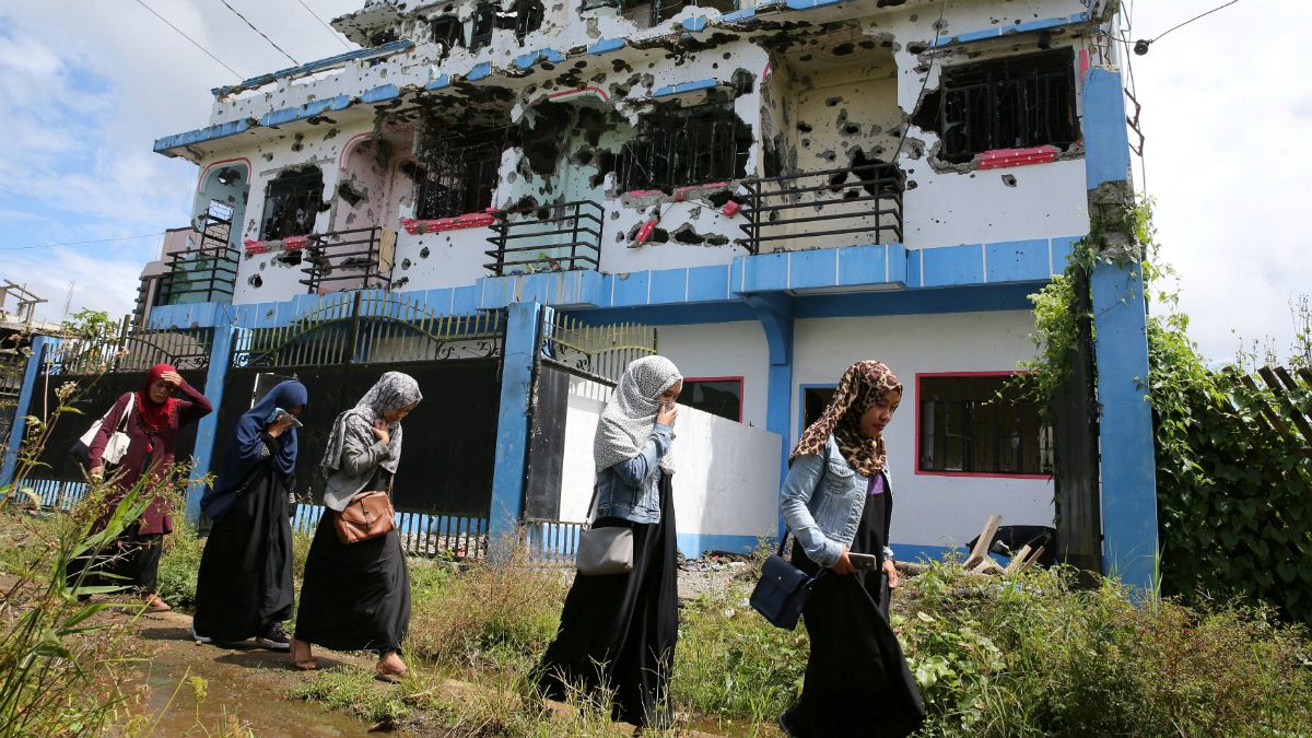Cerco militar deixa Marawi irreconhecível