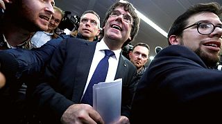 Carles Puigdemont quer ser interrogado pelo juiz na Bélgica