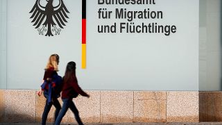 В Германии "потеряли" около 30 тысяч беженцев