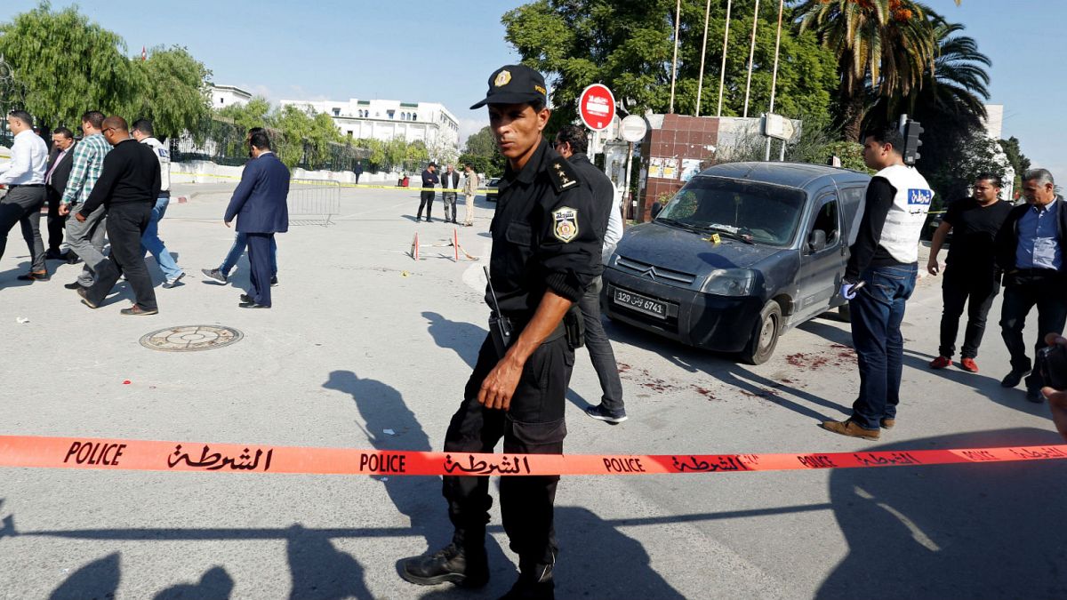 Tunisie : décès de l'un des policiers poignardés mercredi
