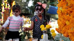 Un Día de los Muertos marcado por los feminicidios y los terremotos en México