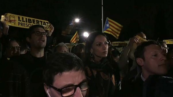 Protestas ante el Parlamento de Cataluña para exigir la liberación de los "presos políticos" Protestas ante el Parlamento de Cataluña para exigir la liberación de los "presos políticos"