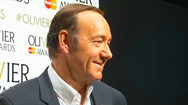 Set arkadaşlarından Kevin Spacey'e yeni taciz suçlaması Set arkadaşlarından Kevin Spacey'e yeni taciz suçlaması