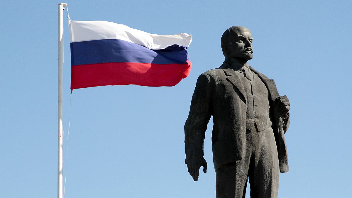 Marad-e Lenin a Vörös téri mauzóleumban?