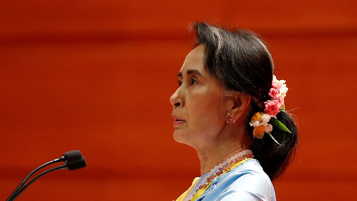 اونغ سان سو كي تعلق على إمكانية فرض عقوبات أمريكية على جيش ميانمار