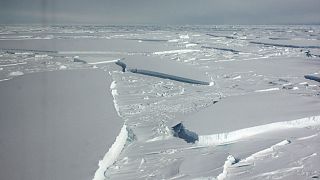 Ισχυροί άνεμοι και θερμά νερά απειλούν την Ανταρκτική (ΒΙΝΤΕΟ)