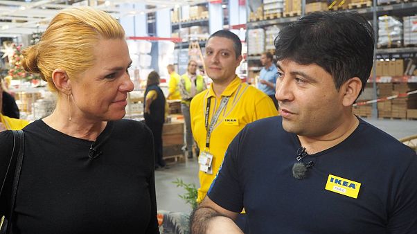 Δανία: Πρόσφυγες επιτέθηκαν στην υπουργό Μετανάστευσης Δανία: Πρόσφυγες επιτέθηκαν στην υπουργό Μετανάστευσης
