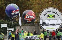 #Klimademo in Bonn: "Raus aus der Kohle, Frau Merkel" - 10 Tweets