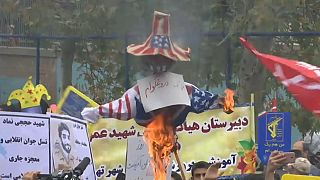 مراسم ۱۳ آبان؛ نمایش «تابوت مذاکره با آمریکا» در تهران