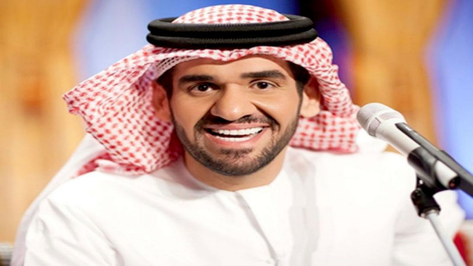 نحس حسين الجسمي يضرب مجدداً.. غرّد للبنان فاستقال الحريري