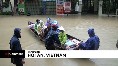 Cidade património da UNESCO inundada pelo tufão Damrey