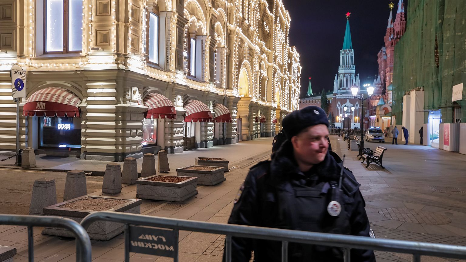 Bombenalarm in Moskau: Tausende um den Roten Platz evakuiert