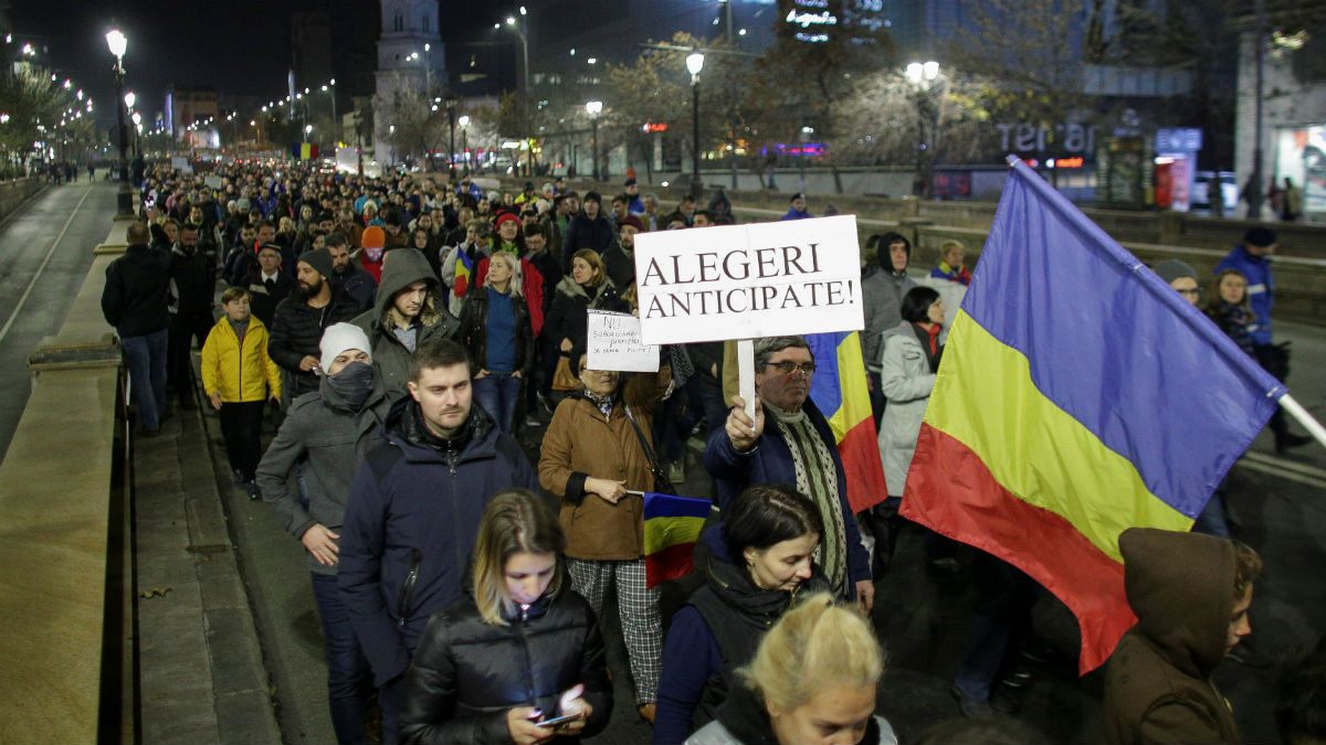 Thousands protest in Romania over ‘attack on judicial independence’
