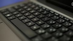 Πώς προστατεύονται οι καταναλωτές από τις παγίδες εγγραφής σε συνδρομητικές υπηρεσίες και online αγορές