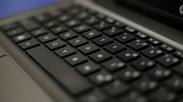 Πώς προστατεύονται οι καταναλωτές από τις παγίδες εγγραφής σε συνδρομητικές υπηρεσίες και online αγορές Πώς προστατεύονται οι καταναλωτές από τις παγίδες εγγραφής σε συνδρομητικές υπηρεσίες και online αγορές
