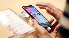 ویدئوی تمسخرآمیز سامسونگ علیه آیفون X