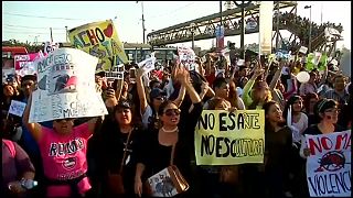 Peruanos protestam contra touradas