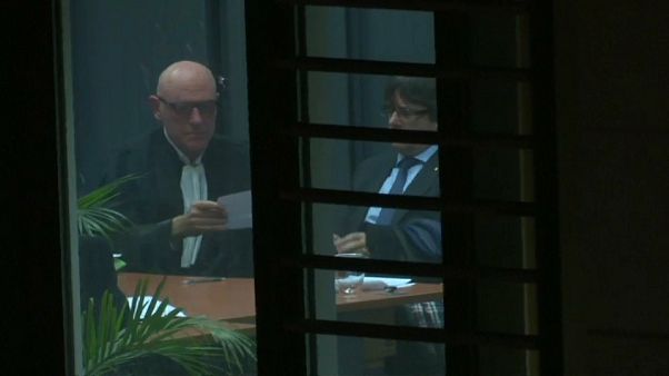 Puigdemont se propone hacer campaña desde Bruselas Puigdemont se propone hacer campaña desde Bruselas