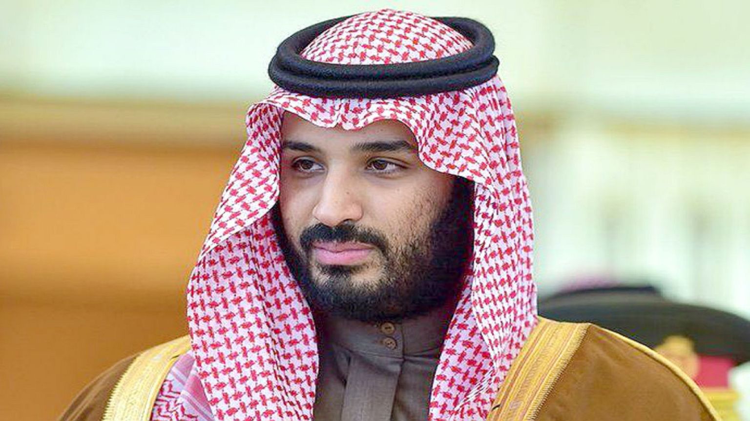 صورة قديمة لمحمد بن سلمان ووليد بن طلال تطرح تساؤلات حول حملة الاعتقالات الاخيرة