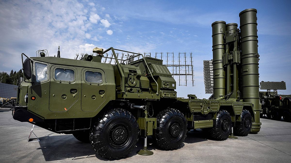 Image: Russian S-400 anti-aircraft missile launching system on display in K