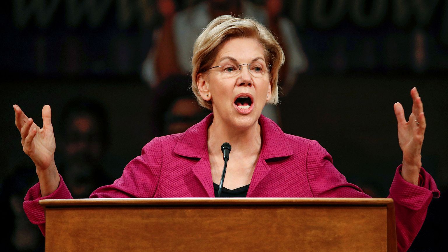 Image: Democratic 2020 U.S. presidential candidate Elizabeth Warren speaks 