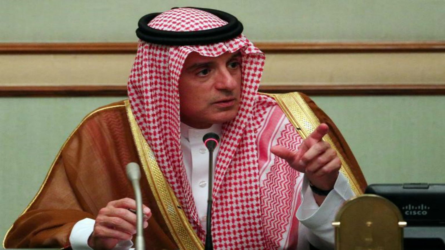 السعودية تنفي إجبار الحريري على الاستقالة