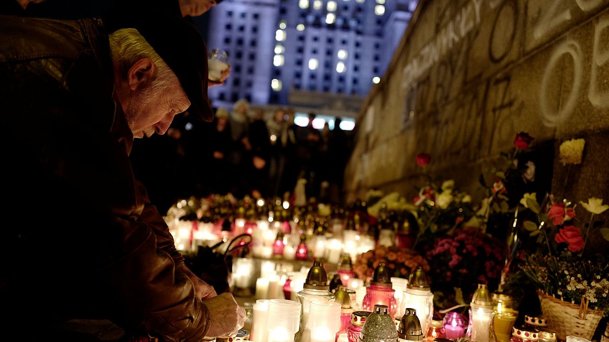 Polen erinnern an den Mann (54†), der sich aus Protest selbst verbrannte