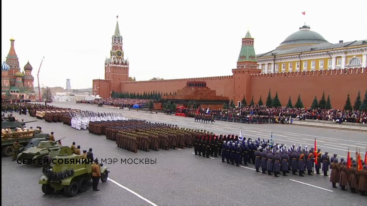 В Москве прошел парад как в сорок первом