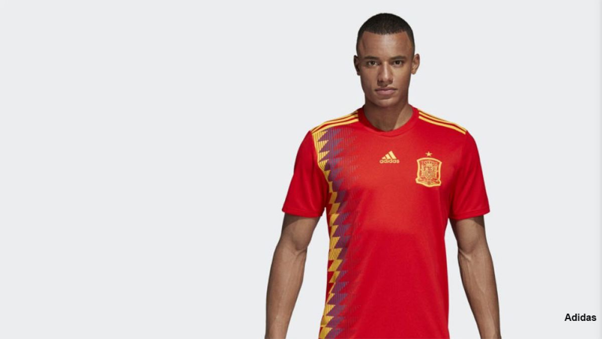 Adidas no retirará la camiseta de la selección española pese a la polémica