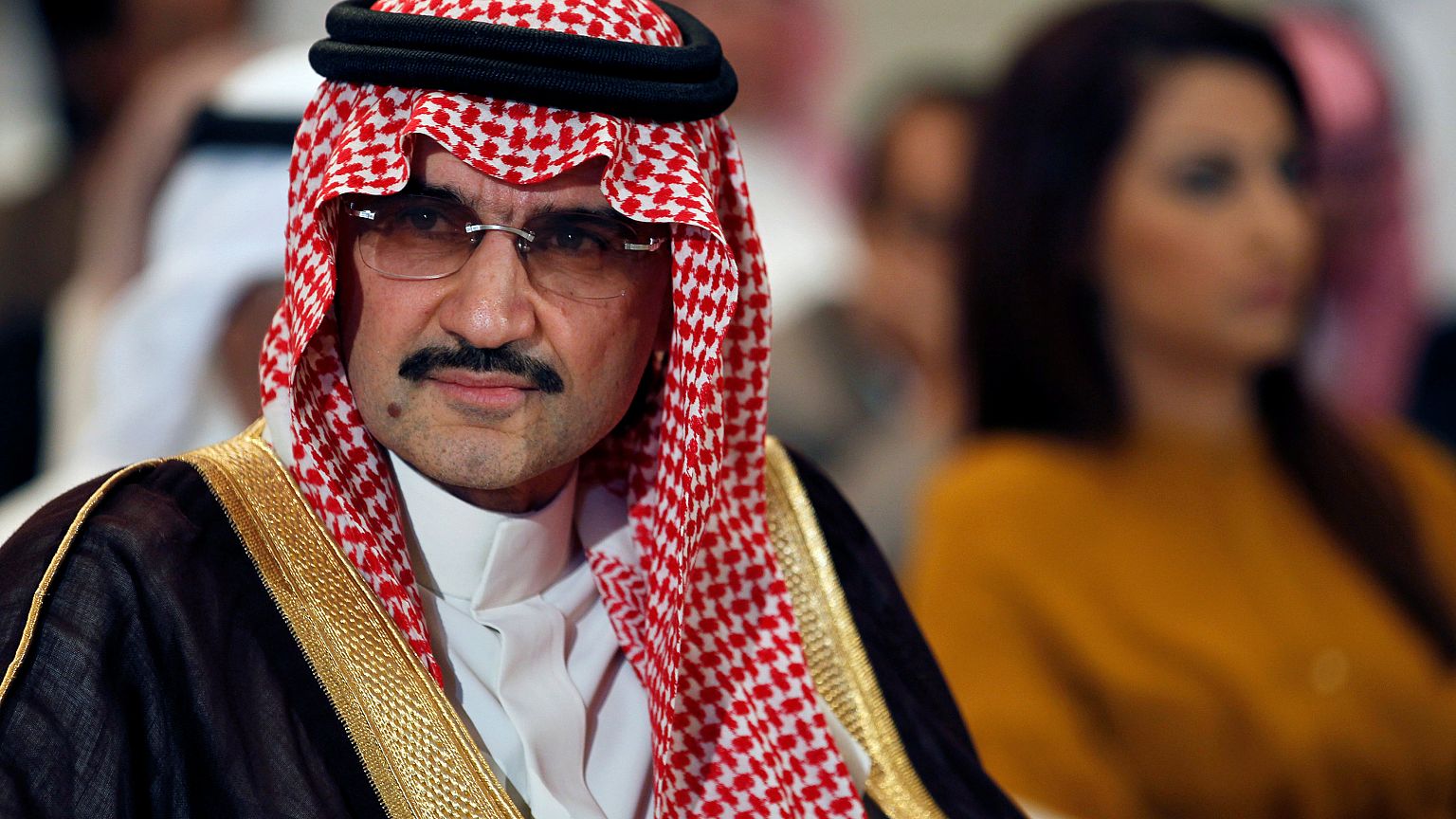 تعرف على حجم خسائر الوليد بن طلال بعد 48 ساعة على اعتقاله