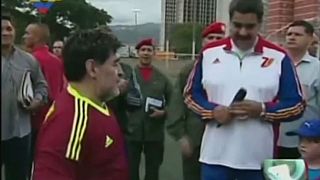 Együtt rúgta a bőrt Maradona és Maduro