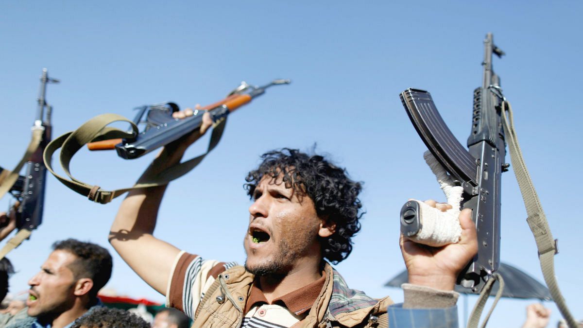 الحوثيون يتوعدون بضرب موانئ والسعودية والإمارات