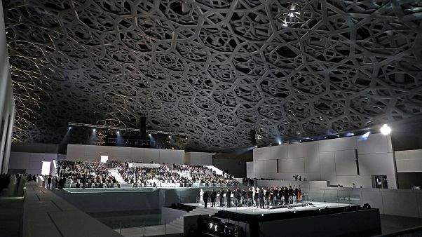 Ein Louvre in Abu Dhabi Ein Louvre in Abu Dhabi