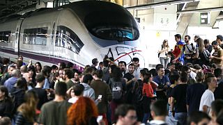 Catalan students blockade Barcelona's main train station