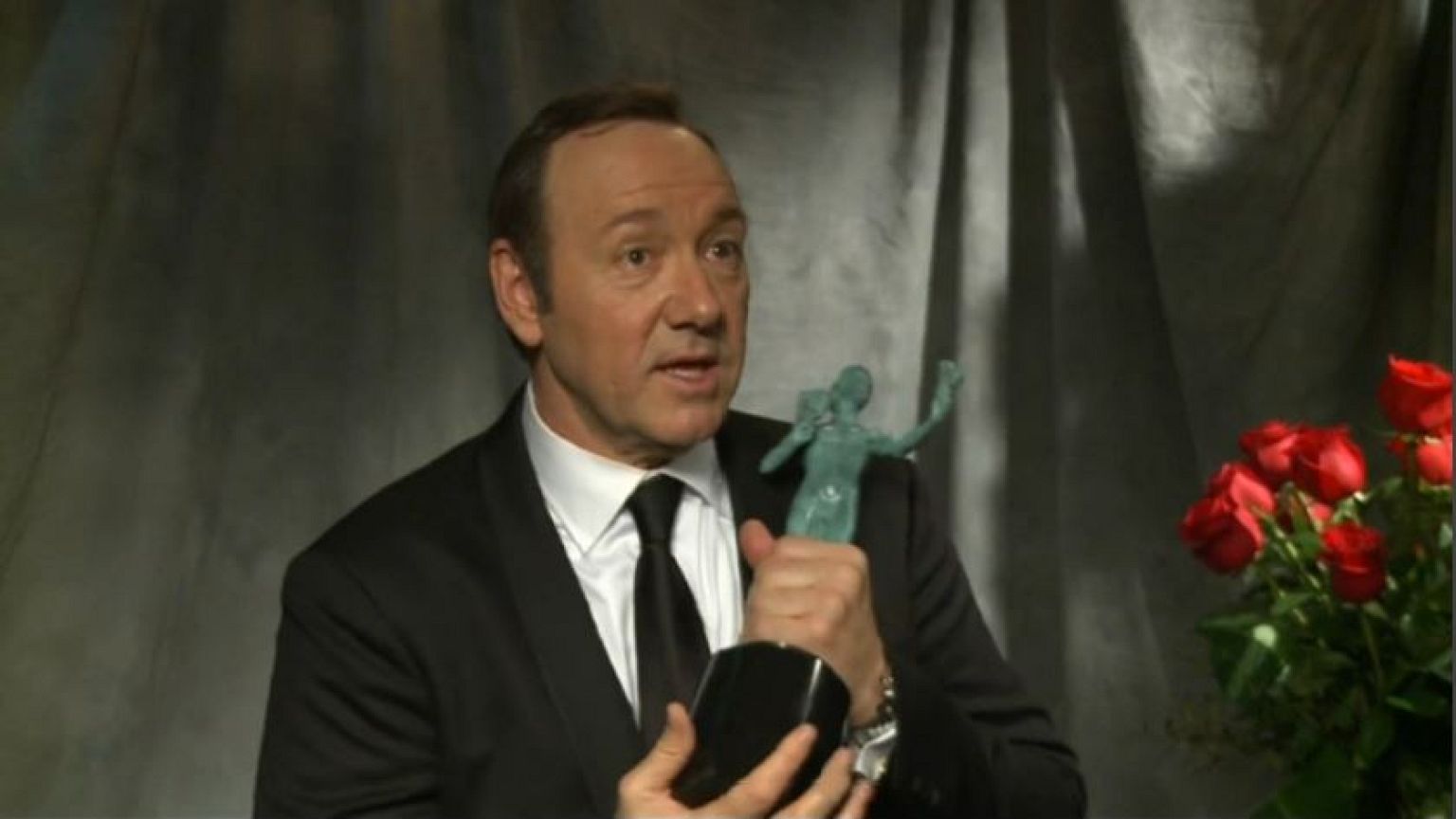 Ancora accuse, Spacey cacciato dal set