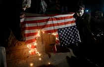 پیامدهای بی‌احترامی به پرچم و سرود ملی در برخی کشورها